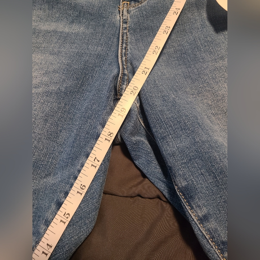 Size 20W (2X) - ST. JOHN'S BAY - Denim Jean Sculpt Capri Pants Stretch NEW - Picture 6 of 6